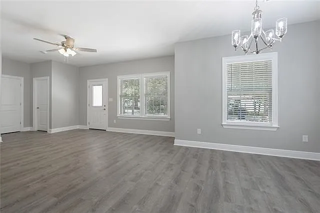 1419 N Hosmer St — Photo 5