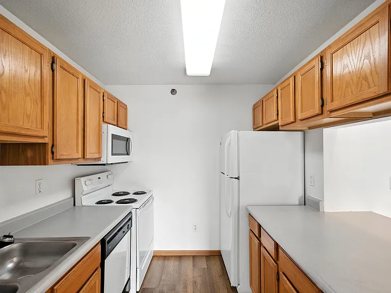 600 Squaw Creek Dr #225 — Photo 8