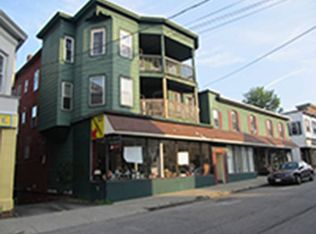 22 Hamilton St APT 1, Southbridge, MA 01550