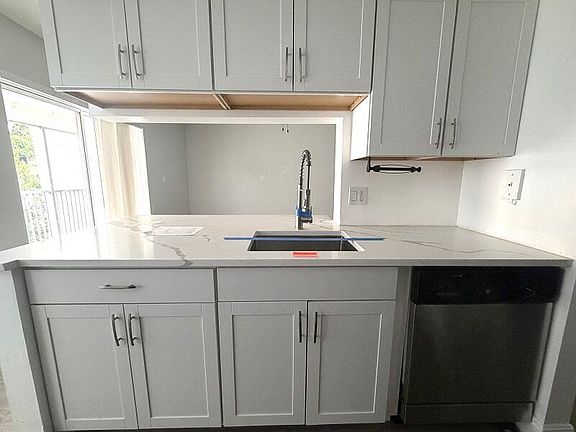 5th image of 5612 ROCK ISLAND Road #172