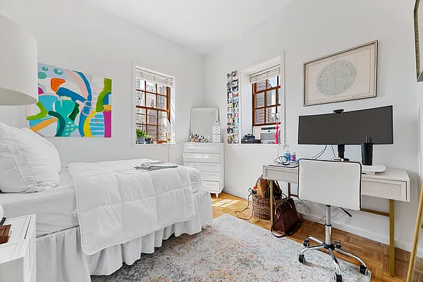 Rented by REAL New York | media 7