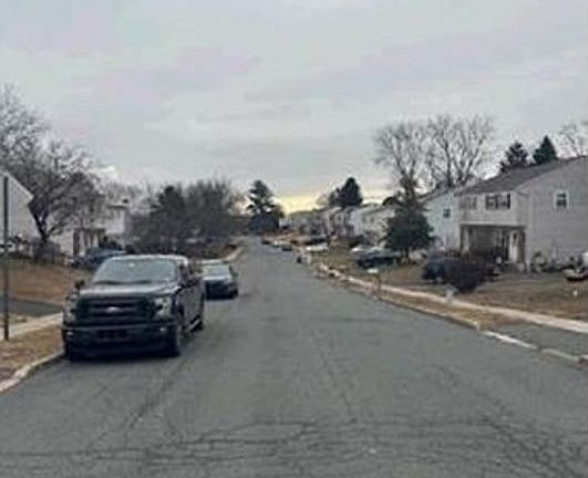 Exterior Neighborhood (street photo)