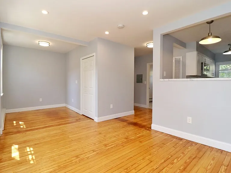 326 5th St #2 — Photo 2