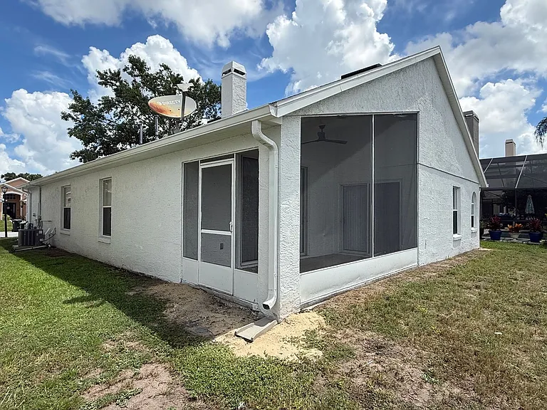 12464 Castlemain Trl — Photo 39