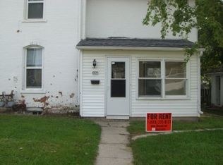 605 S Blackhawk Ave, Freeport, IL 61032