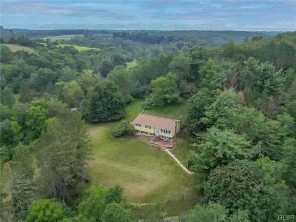 12 Chain Cir, New Ringgold, PA 17960