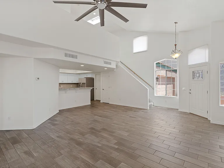 4295 Desert Springs Trl — Photo 9