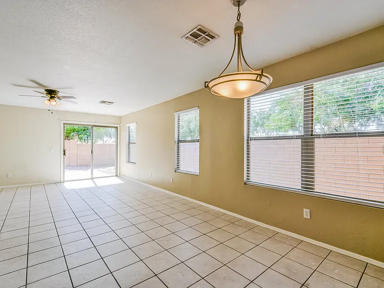 2200 E Spruce Dr — Photo 6