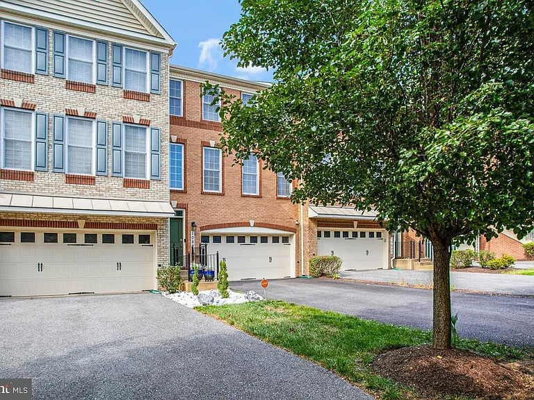 10805 Lariat Way — Photo 3