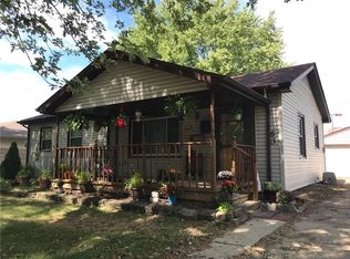 60 Circle Dr, Mooresville, IN