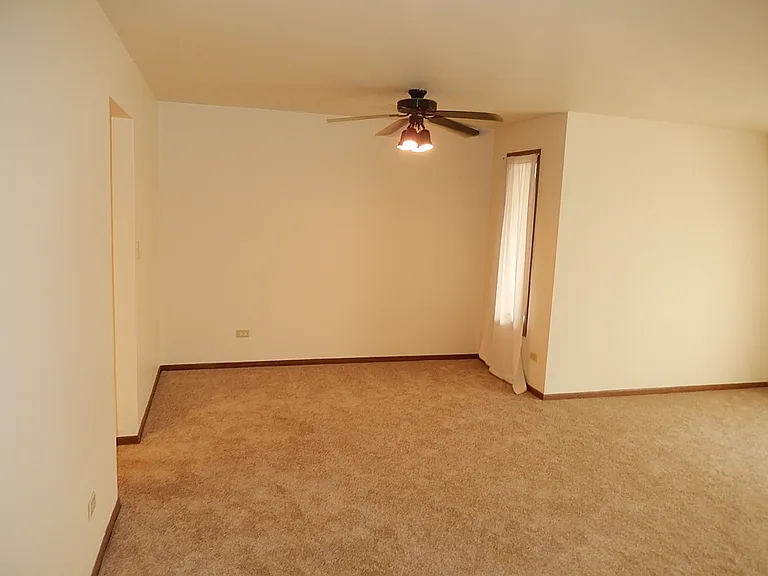 805 Oakton St — Photo 23