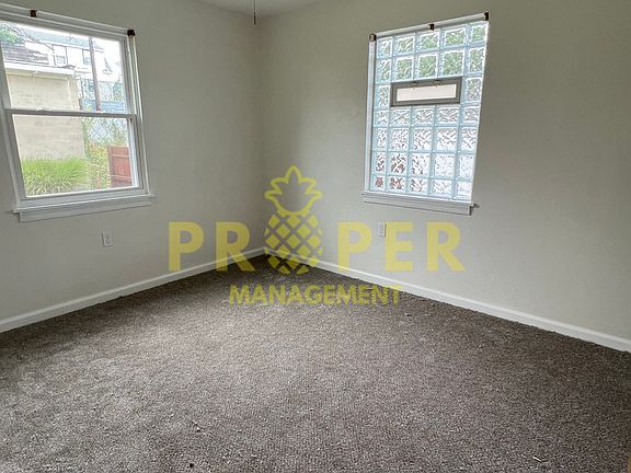 5th image of 129 Basswood Ave