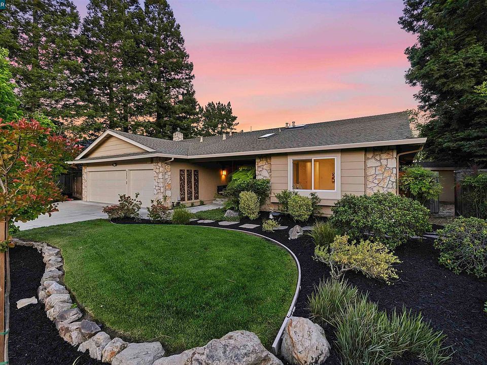 1st image of 2652 Bridle Ln