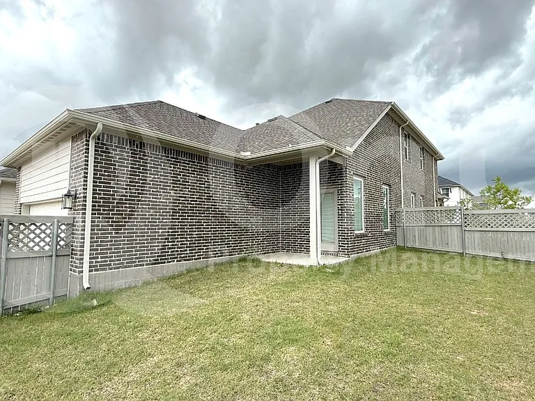 1401 Bonsmara Dr — Photo 23