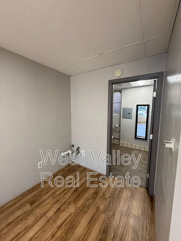 Studio, 540 sqft, $925 — Photo 3