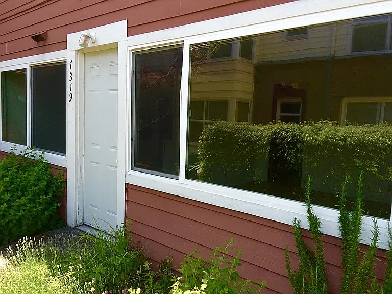 7319 Woodlawn Ave NE #7319 — Photo 2