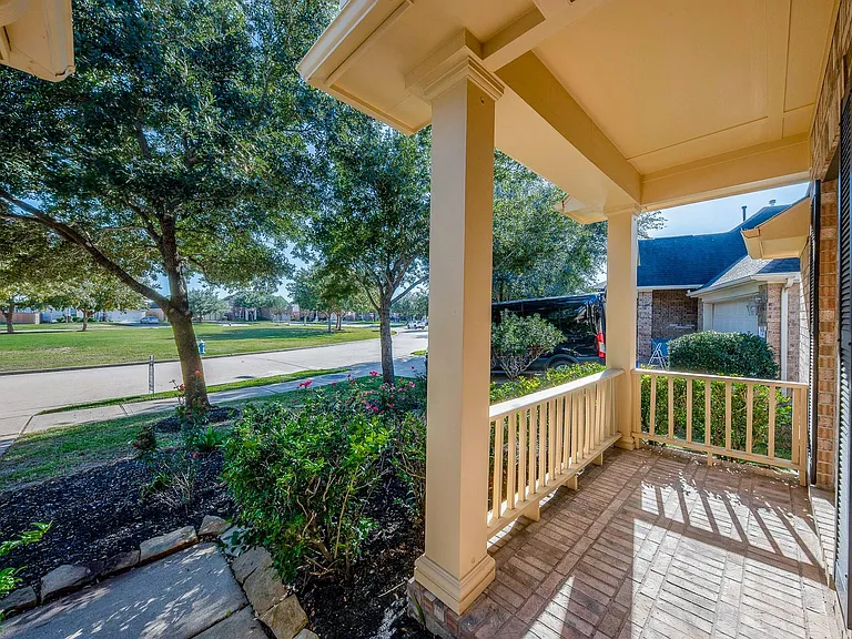 8010 Durham Run Ln — Photo 32