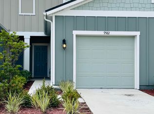 9582 Star Dr, Jacksonville, FL 32256