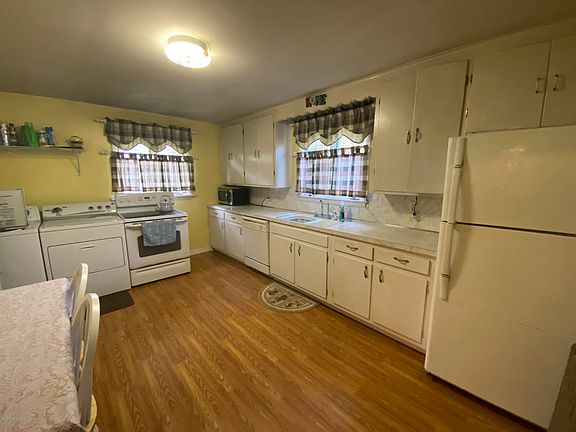 4th image of 322 Lynch St
