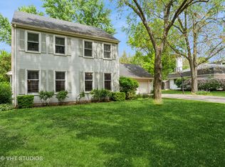 6S475 Sussex Rd, Naperville, IL 60540