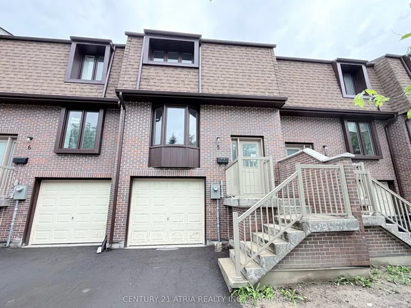11 Plaisance Rd #5, Richmond Hill, ON L4C 5H1