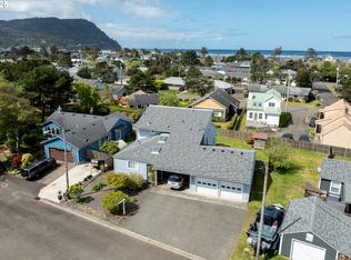 1220 S Edgewood St, Seaside, OR