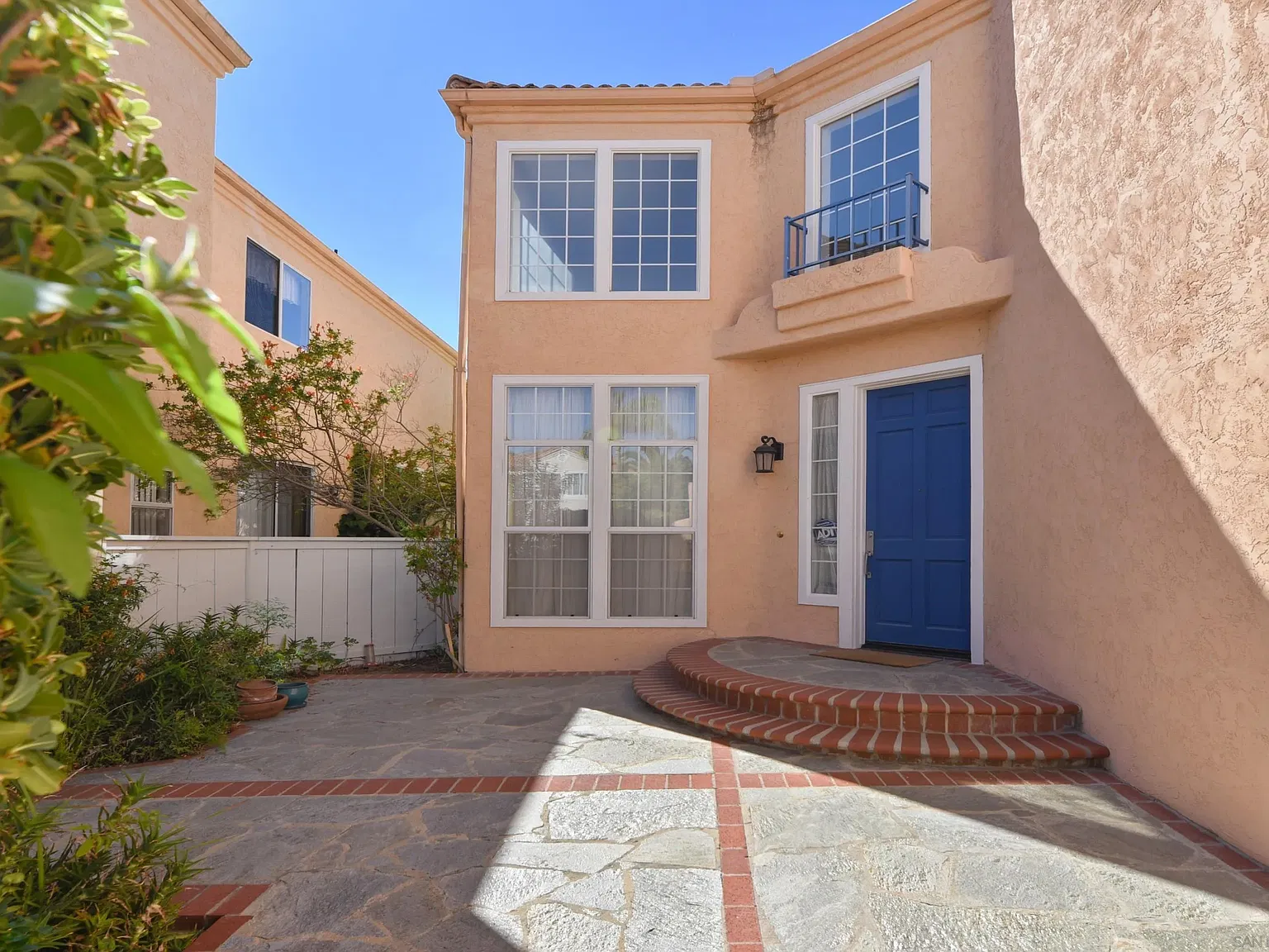 3 bed, 2.5 bath, 2281 sqft, $5,500 — Photo 4