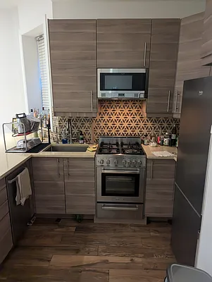 Rented by Loisaida Realty | media 11