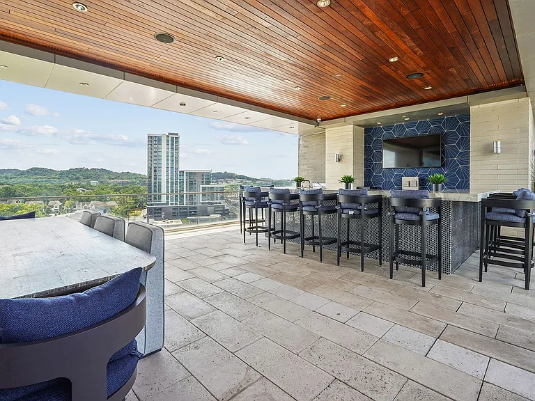 Vertis Rooftop Bar
