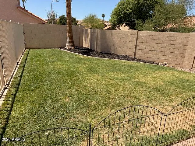 1237 E Glenhaven Dr — Photo 21