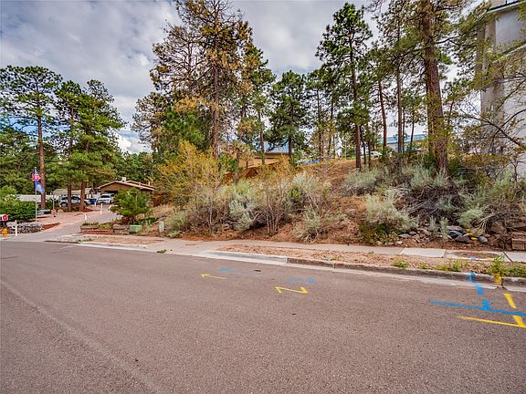 2nd image of 1015 Alamo Rd