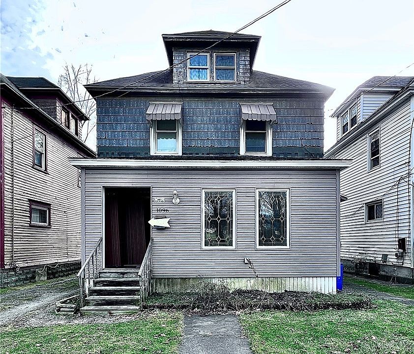 1st image of 1096 E 2nd St