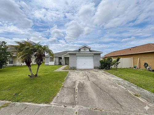 1015 Ocala Woods Ln Photo 1