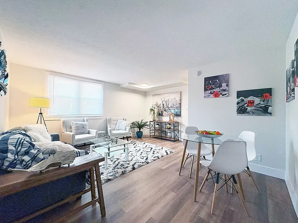 The Regency | 1 Bedroom Apartments in Canton, OH