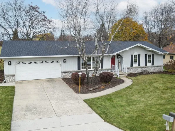 48 Dove Ave, Chilton, WI 53014
