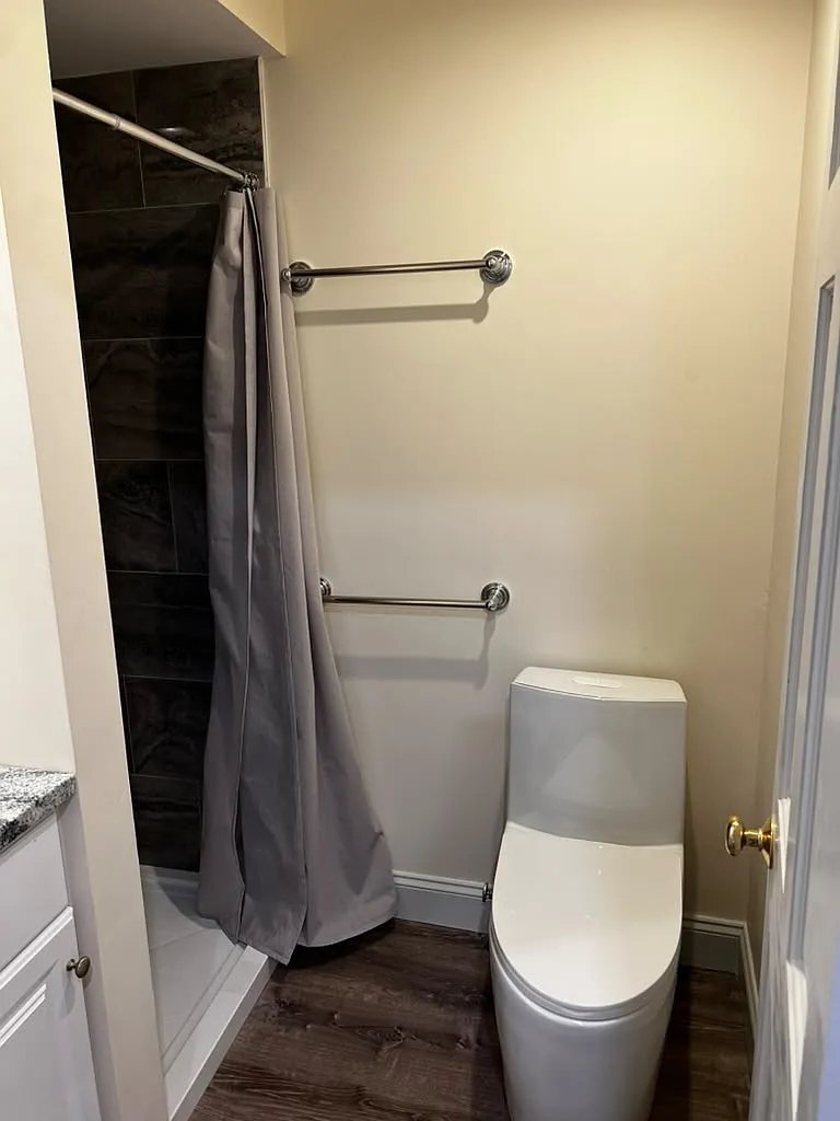 2 bed, 468 sqft, $2,250 — Photo 2