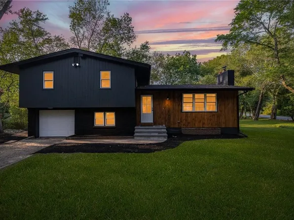 7 Nichols Rd S, Kingston, RI 02881