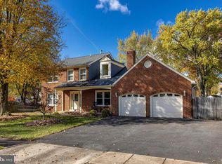 21757 Rolling Woods Pl, Sterling, VA 20164
