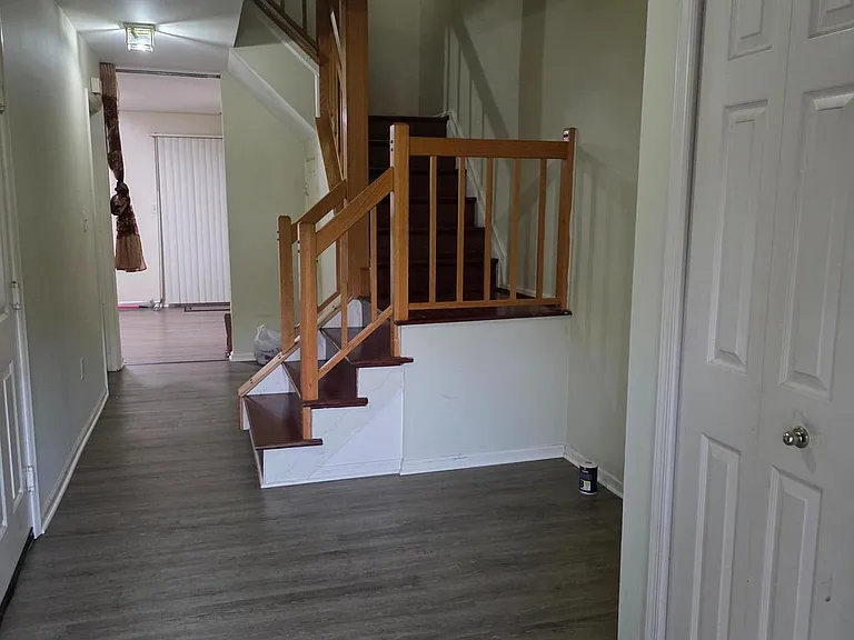 9629 Hadleigh Ct — Photo 3