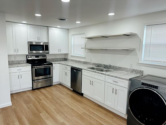2nd image of 1301 E Holston Ave #4