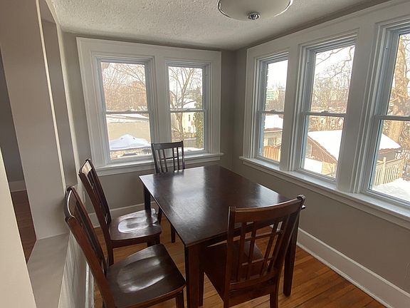 4th image of 154 Church St