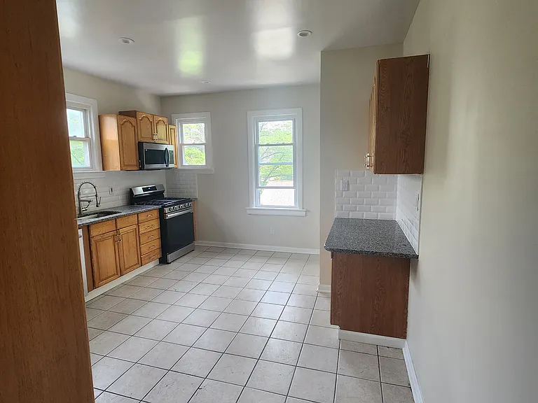 59 Hillcrest Rd #2 — Photo 4