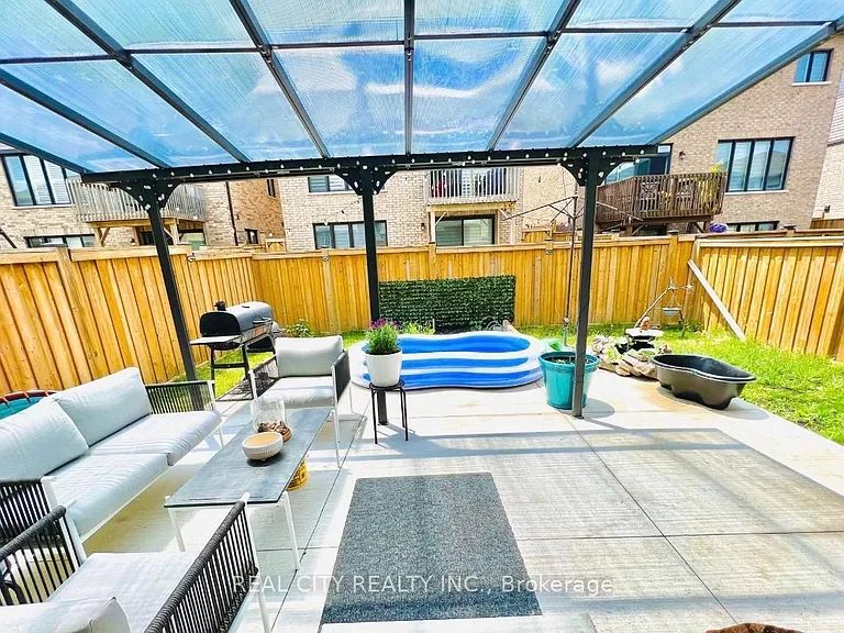 115 Bedrock Dr — Photo 9