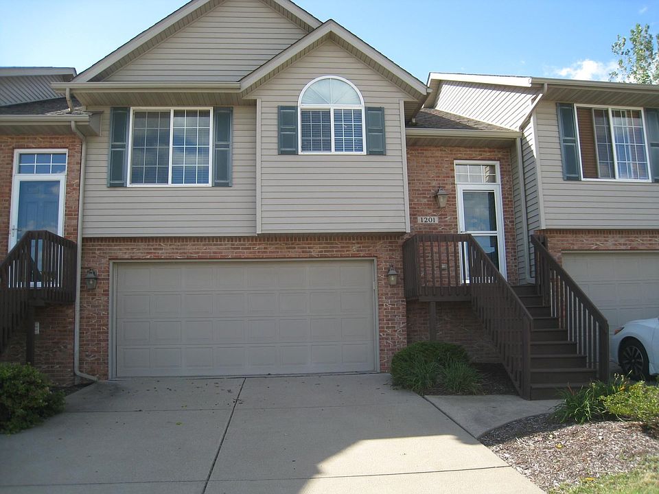 1st image of 1201 33rd Avenue Cir