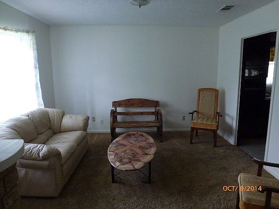5th image of 205 Royal Oaks Dr