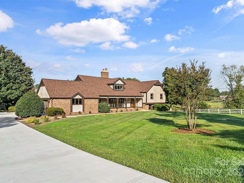 1st image of 480 Baymount Dr