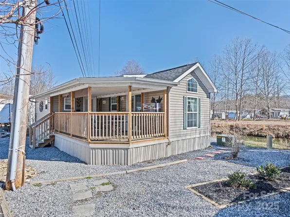 255 Mallard Loop, Waynesville, NC 28785