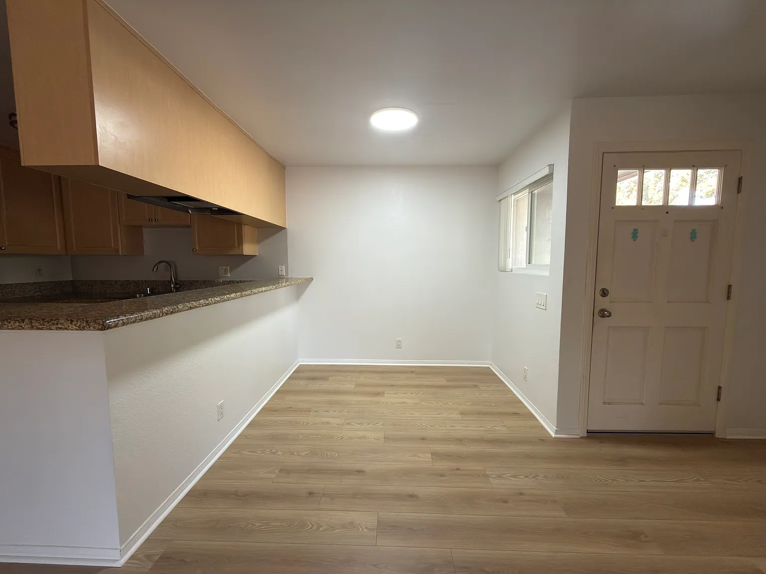 2 bed, 956 sqft, $3,000 — Photo 4