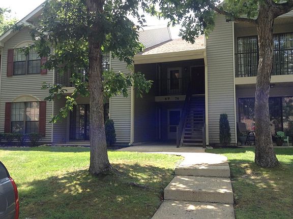 2nd image of 72 Cheshire Dr #2504