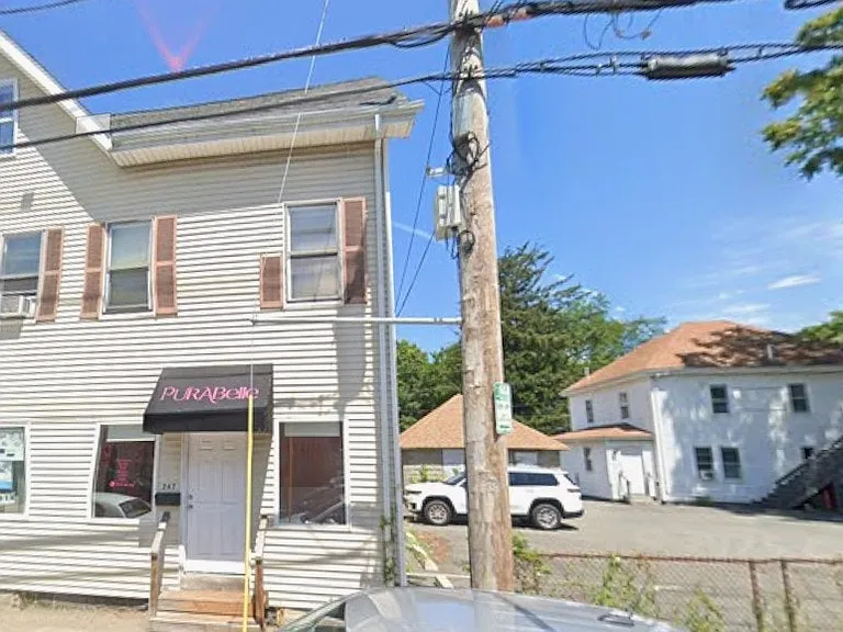 251 Copeland St #B — Photo 3